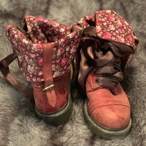 Dr. Martens (Doc Martens) floral & burgundy boots